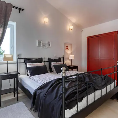 Torre Ii بيت للعطل Tar-Vabriga